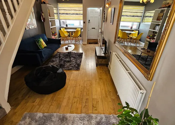 Whole House With A Private Garden And Terrace, Central Brighton